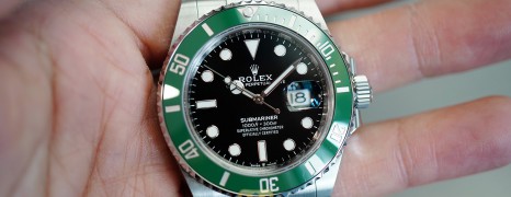 NEW!!! Rolex Submariner Date Green Ceramic 41 mm Ref.126610LV (Starbucks)(New Thai AD 01/2022)