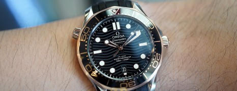 NEW!!! Omega Seamaster Diver 300M Sedna™ Gold 18K Master Co-Axial Black Dial 42 mm (NEW Thai AD 07/2022)