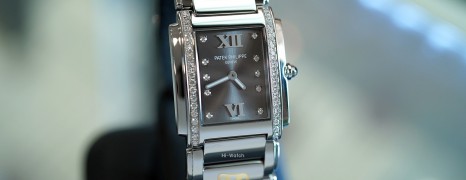 Patek Philippe Twenty~4 4910/10A Eternal Gray Dial 25 x 30 mm (08/2020)