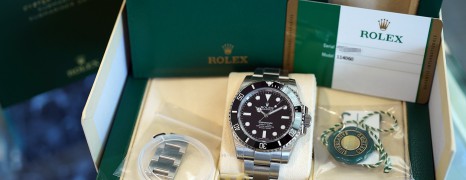 Rolex Submariner No Date Ceramic 40 mm Ref.114060 (10/2019)