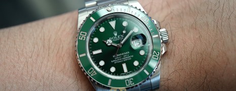 Rolex Submariner Date Green Ceramic 116610LV 40 mm (The Hulk) (09/2015)