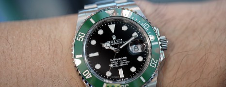 NEW!!! Rolex Submariner Date Green Ceramic 41 mm Ref.126610LV (Starbucks)(New Thai AD 09/2021)