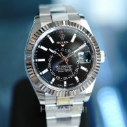 Rolex Sky-Dweller Black Dial 42 mm Ref.326934 (09/2017)