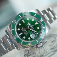 Rolex Submariner Date Green Ceramic 116610LV 40 mm (The Hulk) (10/2016)