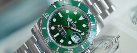 Rolex Submariner Date Green Ceramic 116610LV 40 mm (The Hulk) (10/2016)