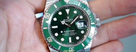Rolex Submariner Date Green Ceramic 116610LV 40 mm (The Hulk) (02/2019)