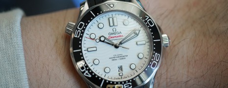 Omega Seamaster Diver 300M Co-Axial Master Chronometer White Dial 42 mm (Thai AD 10/2022)