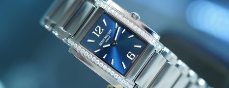 NEW!!! Patek Philippe Twenty~4 4910/1200A Blue Dial 25.1 x 30 mm (NEW Thai AD 09/2021)