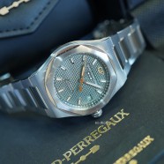 Girard-Perregaux Laureato Sage Green Dial 38 mm Ref.81005-11-3407-1CM (Thai AD 02/2025)