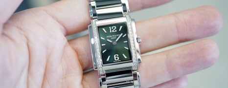 Patek Philippe Twenty~4 Olive Green Dial 25.1 x 30 mm Ref.4910/1200A-011 (10/2024)